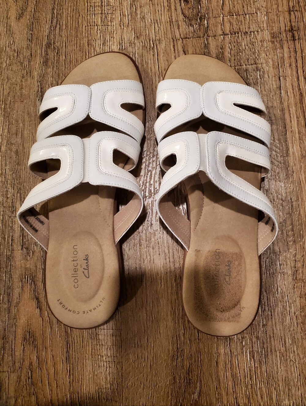 Clarks size 7 White Patent Leather Double-Strap Slide Mules